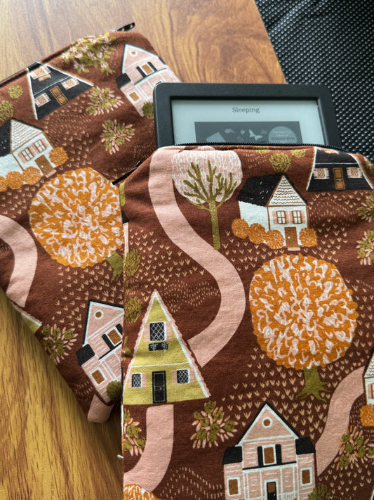 Cottagecore E-Reader Sleeve